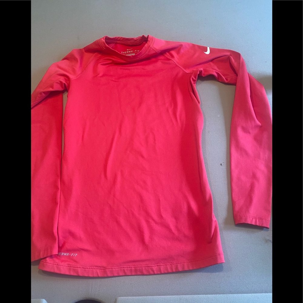 Hot pink Nike Therma fit round neck size small